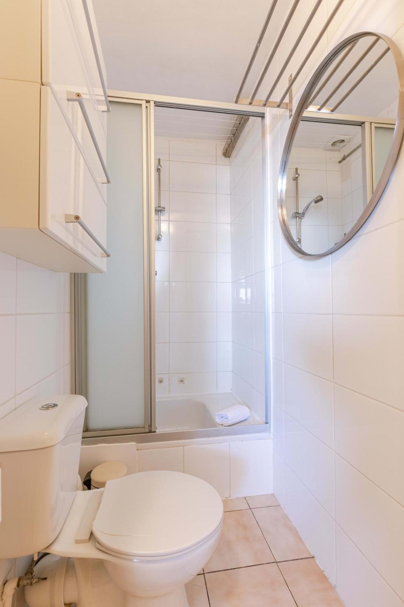 Huswell - Centrally Located In Apartment