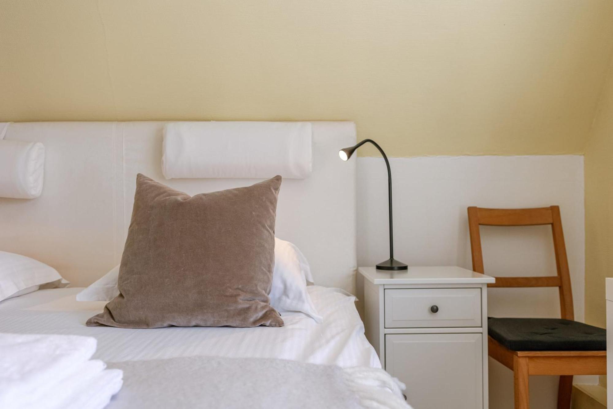 Huswell - Centrally Located In Apartment