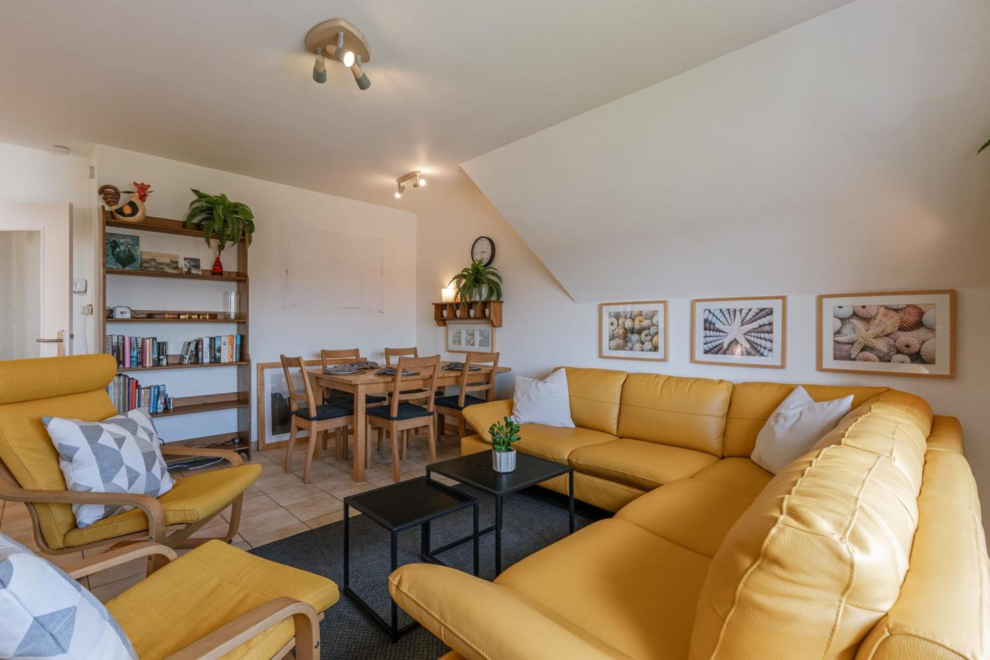 Huswell - Centrally Located In